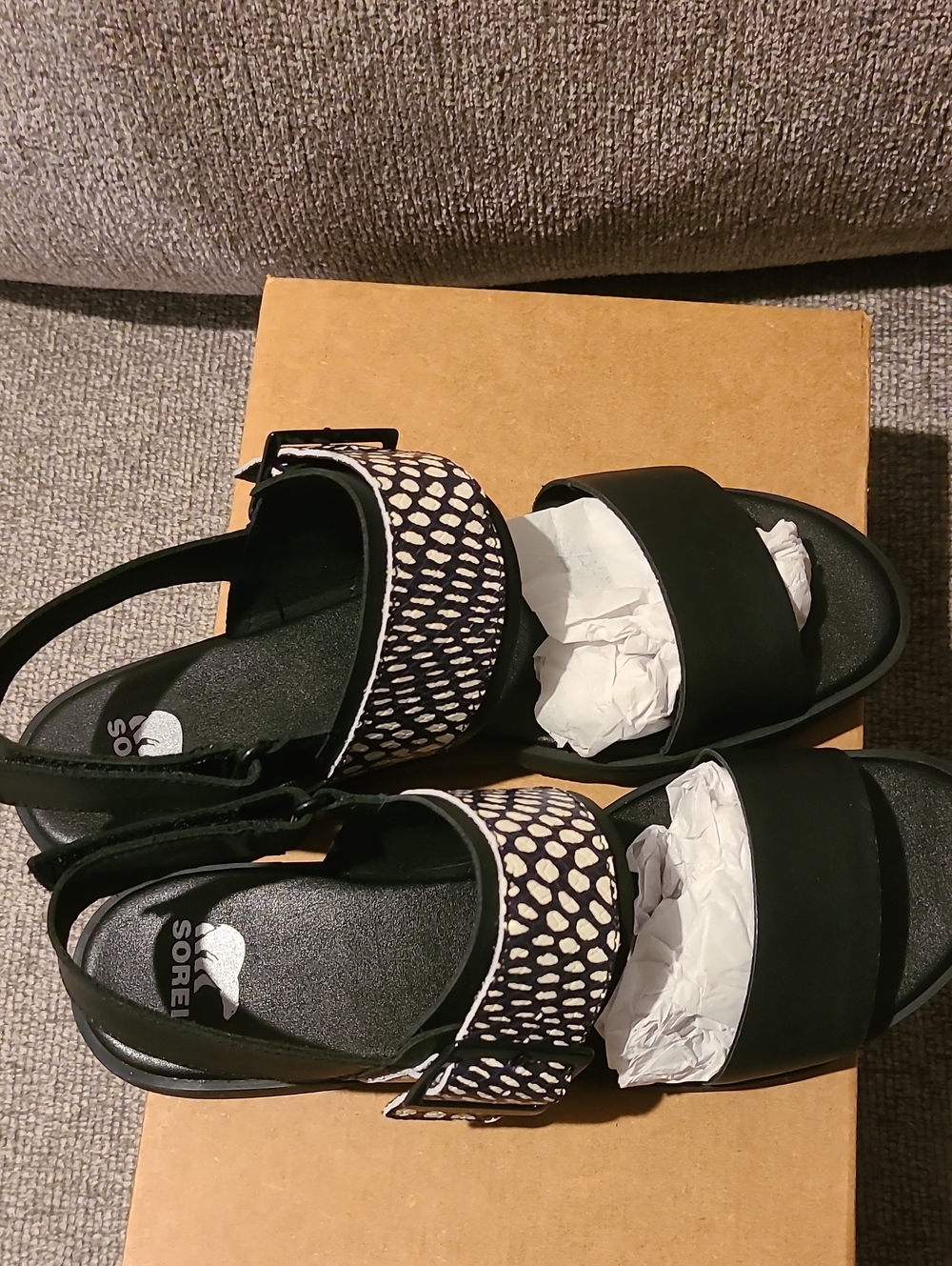 Sorel Black Sandal with White Patterned Ankle Strap for Women - Size 9.5